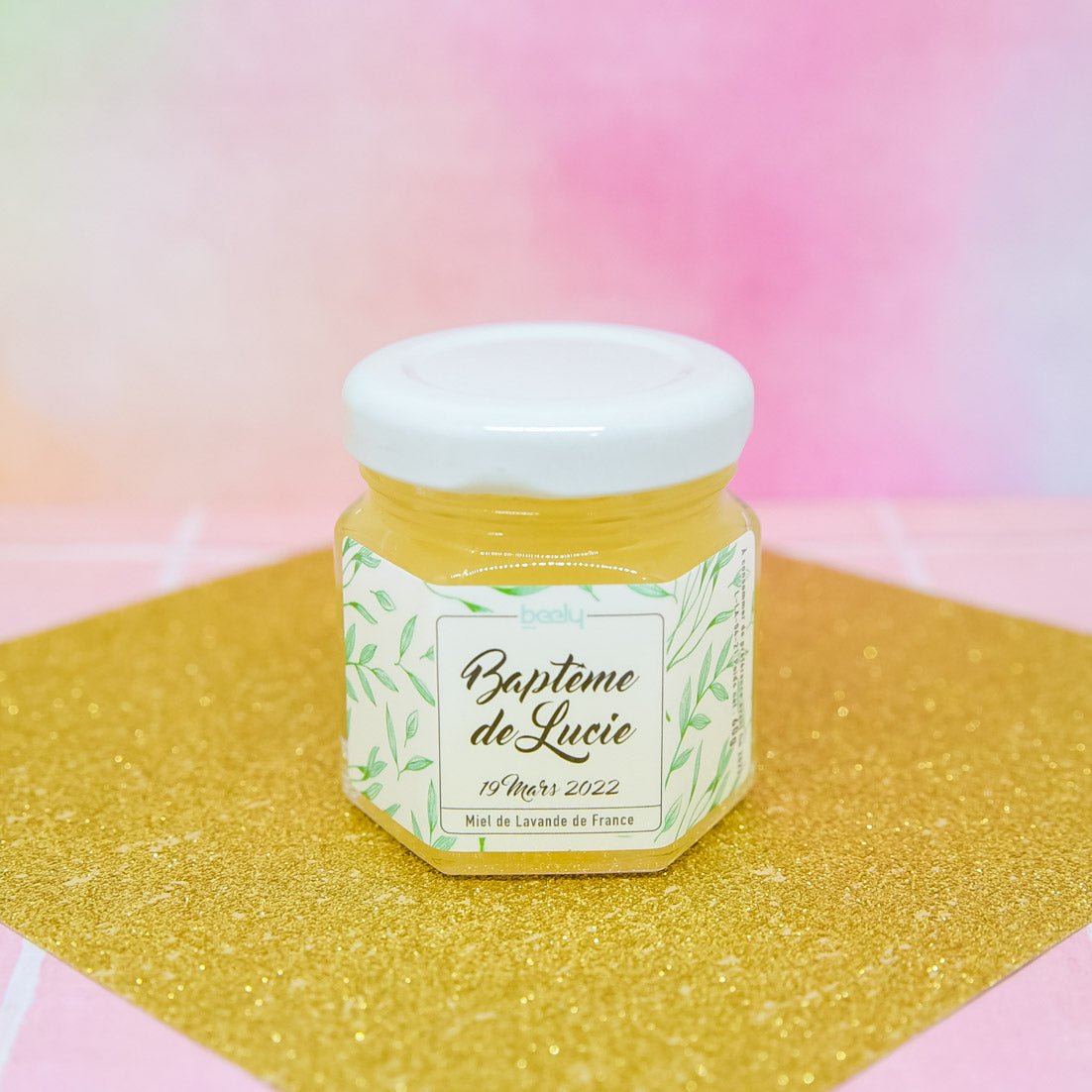 exemple de pot de miel champêtre en cadeau invité bapteme de fille