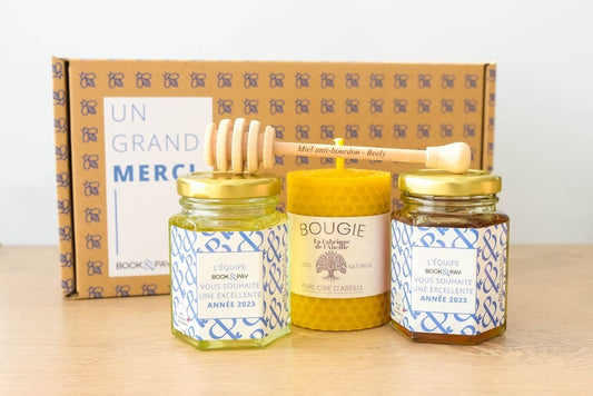 La ruée sur les cadeaux de dernière minute : 5 idées responsables et personnalisées à offrir même à J-3 de Noël. Découvrez les coffrets et pots de miel personnalisables Beely + parrainage de ruche instantané.