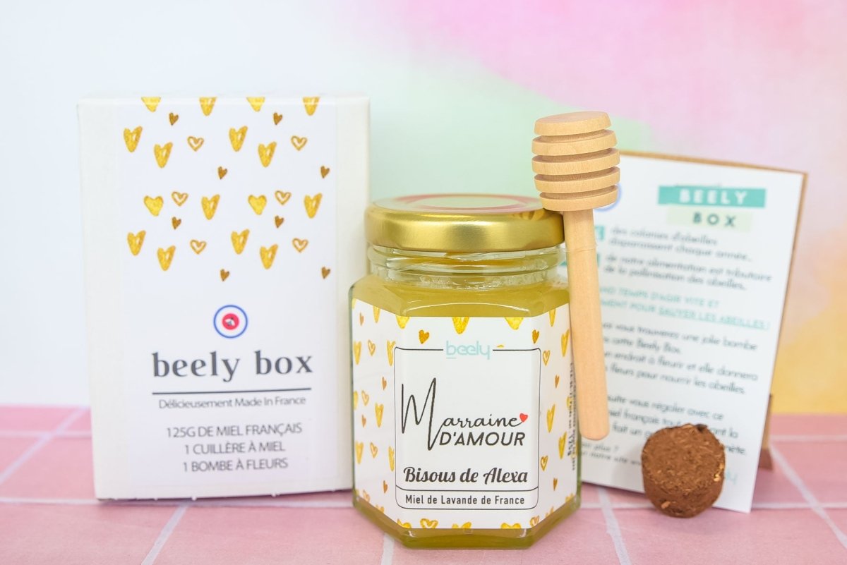 cadeau marraine d'amour personnalisé : box de miel avec sa cuillère et sa bombe a fleurs